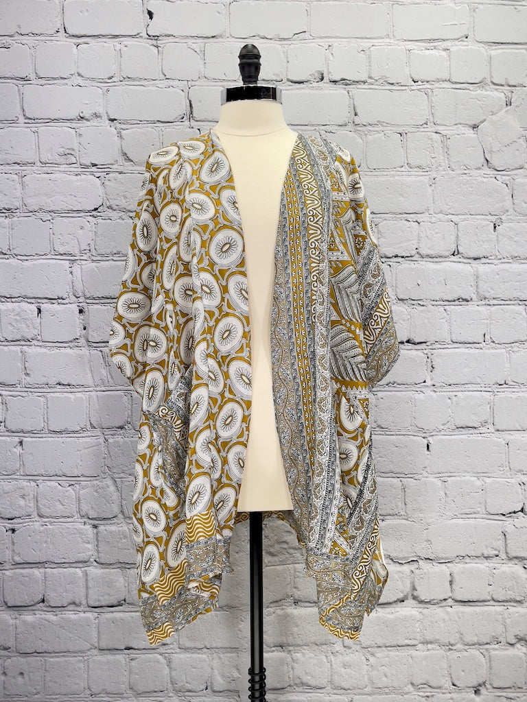 Sunshine Short Kimono 0588