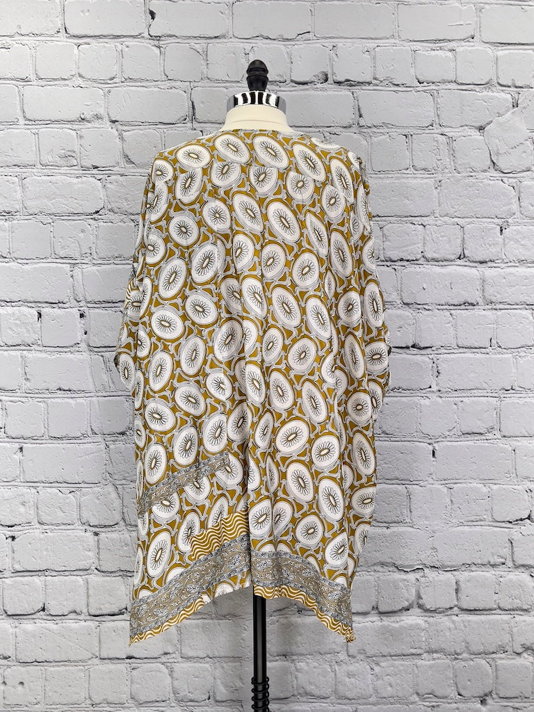 Sunshine Short Kimono 0588